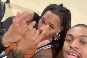 ❤️‍🔥青年节在书写他们的历史！马刺队25/26赛季阵容全家福